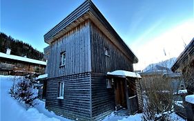 EXCLUSIVES Chalet an der SKIPISTE +Dampfbad +NETFLIX